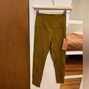 Girlfriend Collective compressive high-rise legging in Saddle size XS